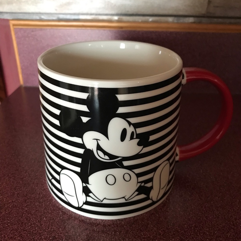 DISNEY MICKEY MOUSE OVERSIZED MUG